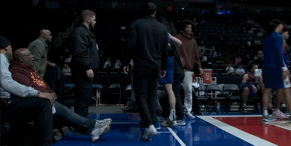 龙狮球员、球迷为小崔送祝福:祝你早日康复 归来时必将更加强大